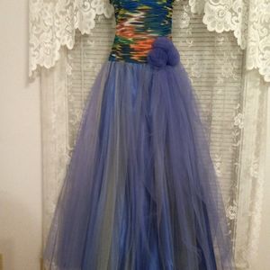 David's Bridal Women's Prom or Formal Dress. Size 6. Pre-Owned